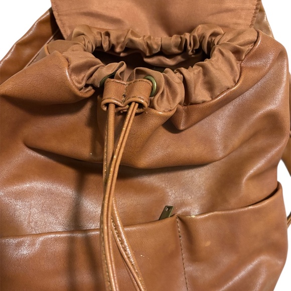 Leather Drawstring Adjustable Backpack - Picture 4 of 4